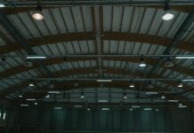 Best Garage Workshop Lighting UK 2026 — See What You’re Doing