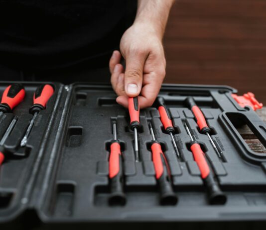 Best Screwdriver Sets UK 2026 — From Basic DIY to Professional Trade best screwdriver sets UK