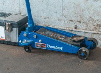 Best Trolley Jacks UK 2026 — Safe Lifting for Every Garage