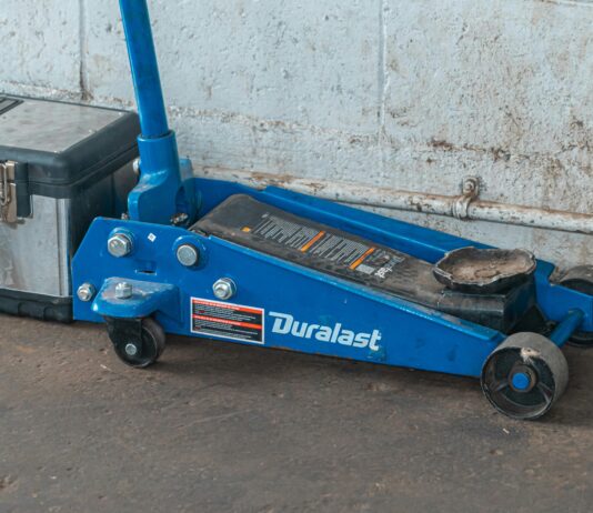 Best Trolley Jacks UK 2026 — Safe Lifting for Every Garage